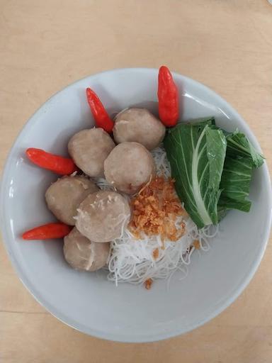 PEDES REK! BAKSO KUAH + STEAMBOAT