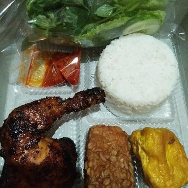 RM RAJA WETAN (AYAM BAKAR COBEK & SOTO BETAWI)