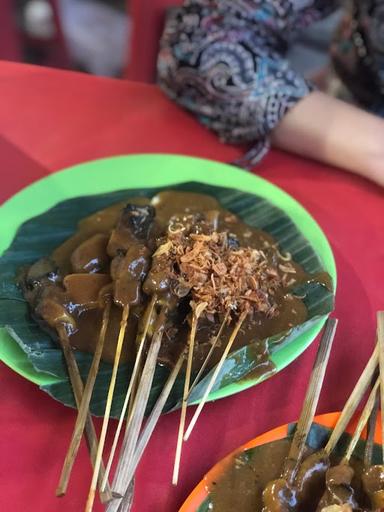 SATE PADANG AJO RAMON CABANG SANTA