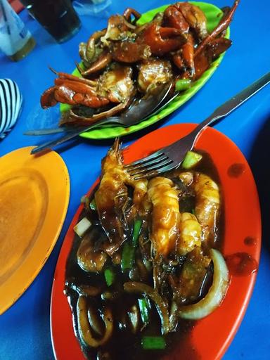 SEAFOOD LAMONGAN CAK TUR