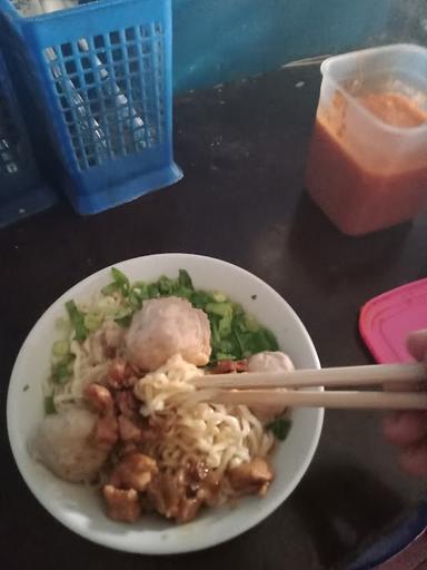 WARUNG BAKSO MAS GUN