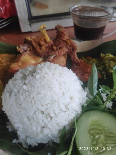 WARUNG MADURA, AYAM PENYET KHAS MADURA