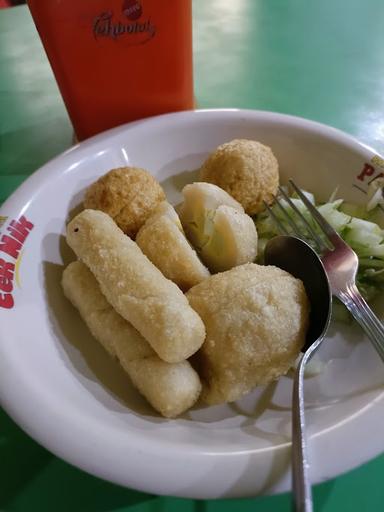 WARUNG PEMPEK PAK RADEN