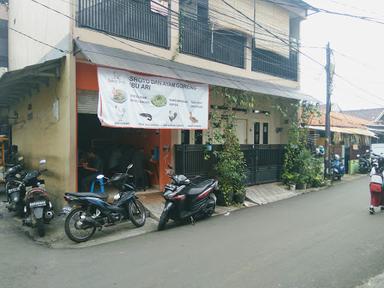 WARUNG SROTO DAN AYAM GORENG IBU ARI