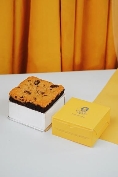 DIZZY MISS FUDGY - SOFT COOKIES & FUDGY BROWNIES