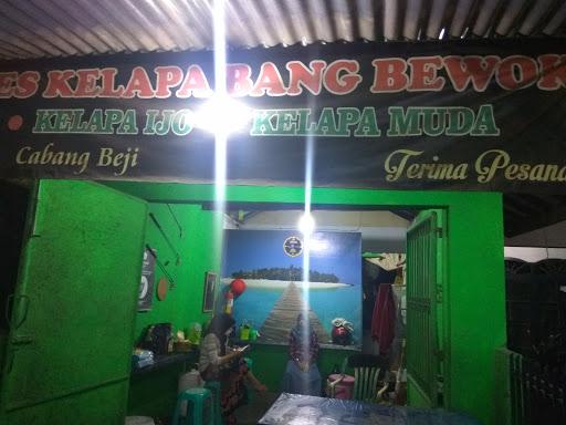 ES KELAPA BANG BEWOK