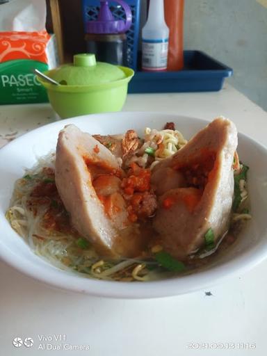 BAKSO DAN MIE AYAM PODOTUMAN