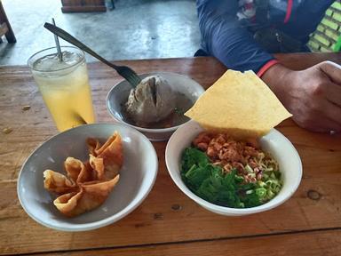 BAKSO MALANG & MIE AYAM ABIYYU