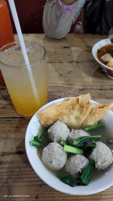 BAKSO MIE AYAM AREMA CAK NASIKIN