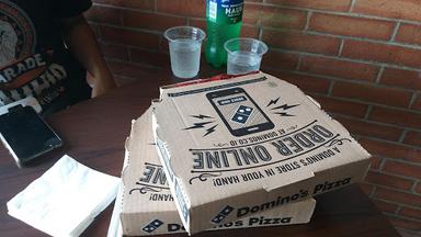 DOMINO'S PIZZA