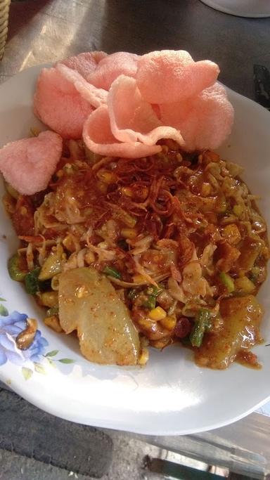 GADO-GADO MBA ATI ENDUT