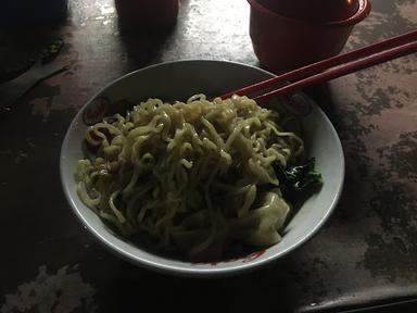 MIE AYAM CEKER MAS BRO