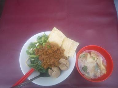 MIE AYAM WONOGIRI SULTHAN MAHARAJA