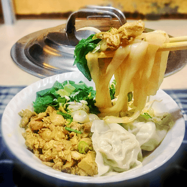 RUMAH BAKSO HJ. WAHYUNI