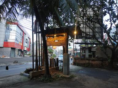 RUMAH MAKAN SAUNG TALAGA