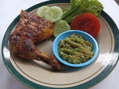 SAHABAT AYAM BAKAR,KEADILAN