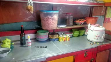 SATE PADANG DAN SOTO PADANG SUKO MANANTI