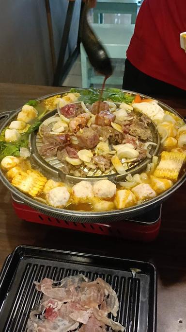 SOGOGI SHABU & GRILL SAWANGAN