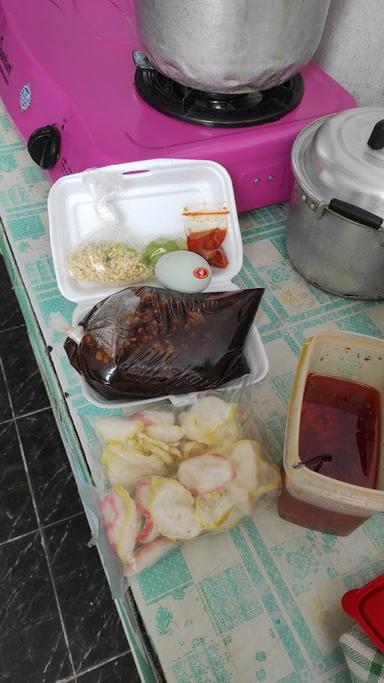 WARUNG RAWON GULE SOP (RGS)