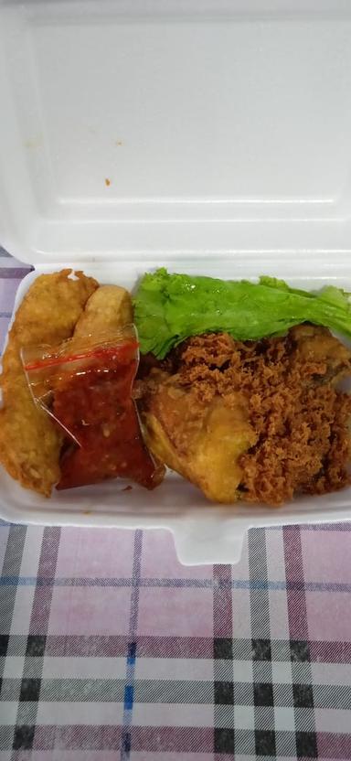 AYAM PENYET AL-FAZZA (AYAM PENYET SERUNDENG)