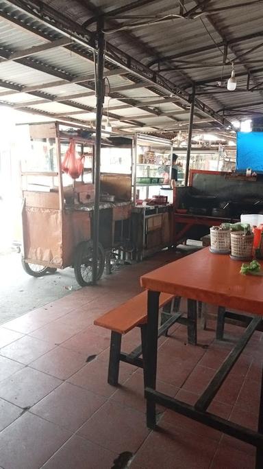 WARUNG BAKSO TIGA PUTRA & WARUNG NASI TIGA PUTRA