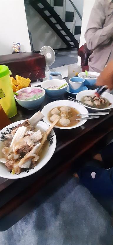 BAKSO KOTAK SOLO MANTEB