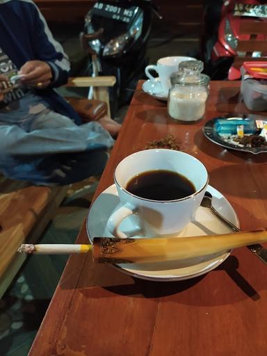 TOKO TEMBAKAU & KOPI_OUTLET SEHAT TENTREM_ CITA RASA TOBACCO & COFFEE