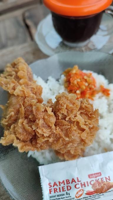 AYAM GORENG SAMBEL SIMBOK