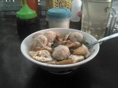 BAKSO AYAM PAK KITHET