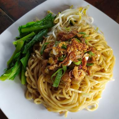 BAKSO MIE AYAM BENJO