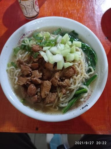 WARUNG MIE AYAM & BAKSO CAHAYA KHARISMA