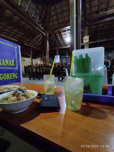 MIE AYAM BAKSO DAN SOTO MAREM 2