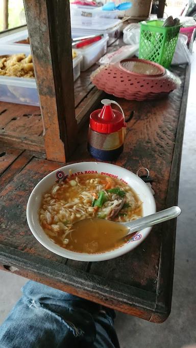 SOTO GEBYOK AYAM KAMPUNG