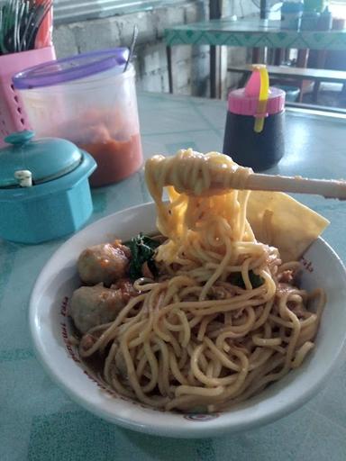 WARUNG BAKSO & MIE AYAM MAS PYURR