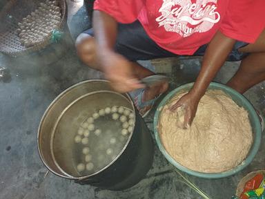 WARUNG BAKSO PAK EDY TANGKILAN2