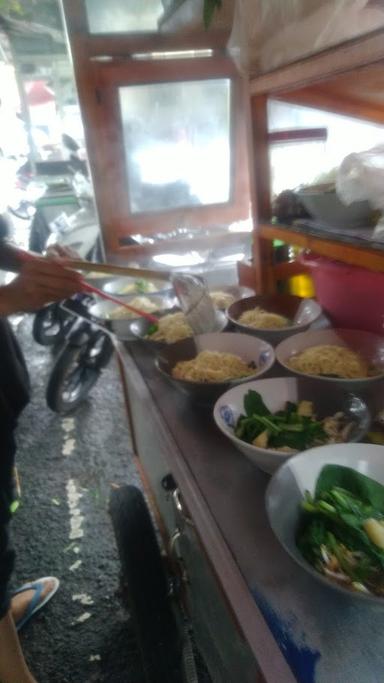 BAKSO MIE AYAM MAS CUNGKRING