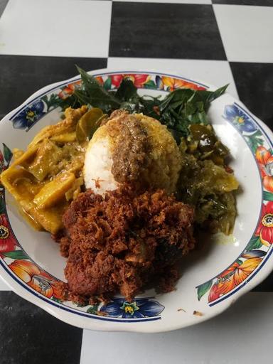 RUMAH MAKAN PADANG AMPERA