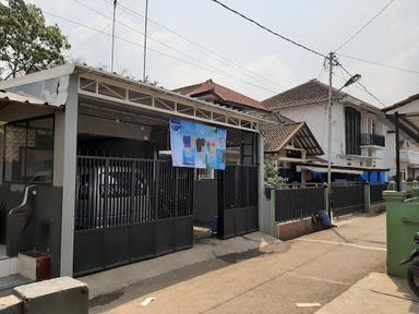 DEPO RUMAH ES KRIM