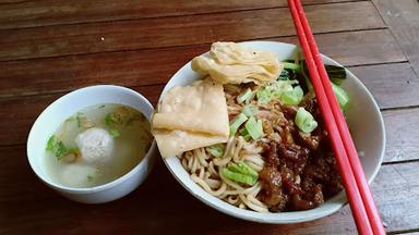 MIE YAMIN GARUT 657