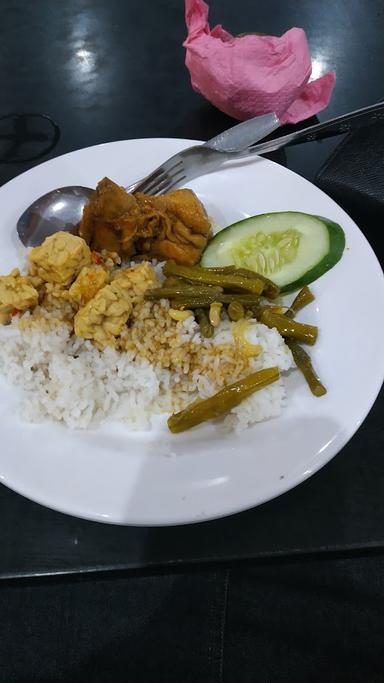 RUMAH MAKAN DEWI SRI