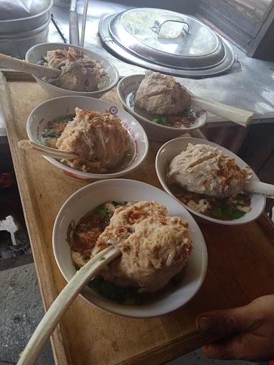 BAKSO MIE AYAM OM KIRON