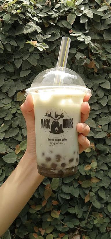 MAGIC HOURS BOBA