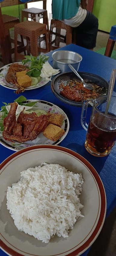 WARUNG MAKAN YU SITI