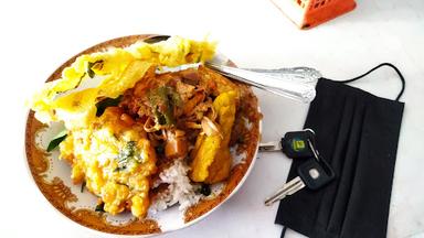 WARUNG NASI PECEL MBAH KROMO