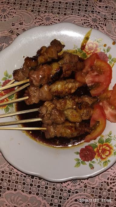 WARUNG SATE PAK KHOLIS