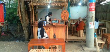 WARUNG COFFEE CINTA