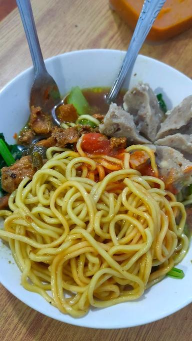 BASO & MIE AYAM ''PUTRA SOLO 2''