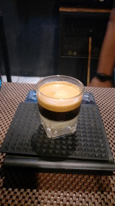 TOKO KOPI TJIAMISKOFFIE