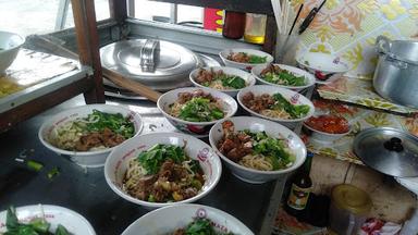 MIE AYAM BAKSO ROYAL