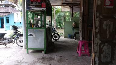 MIE AYAM DAN BAKSO BU MUR